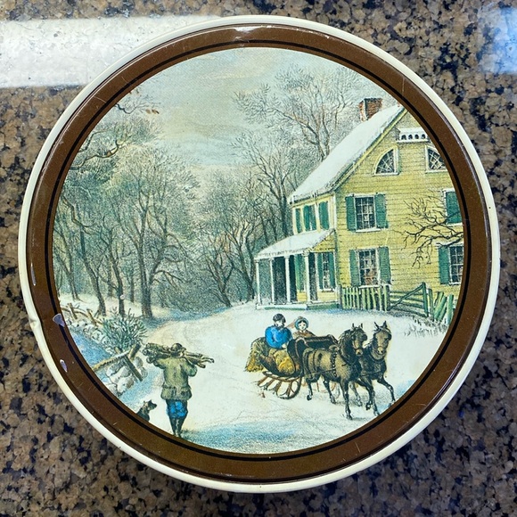 Vintage 90’s Christmas Tin’s - set of 2 - Picture 3 of 10